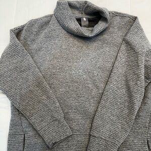 CALIA by Carrie Underwood Gray Women's Sweatshirt/Sweater